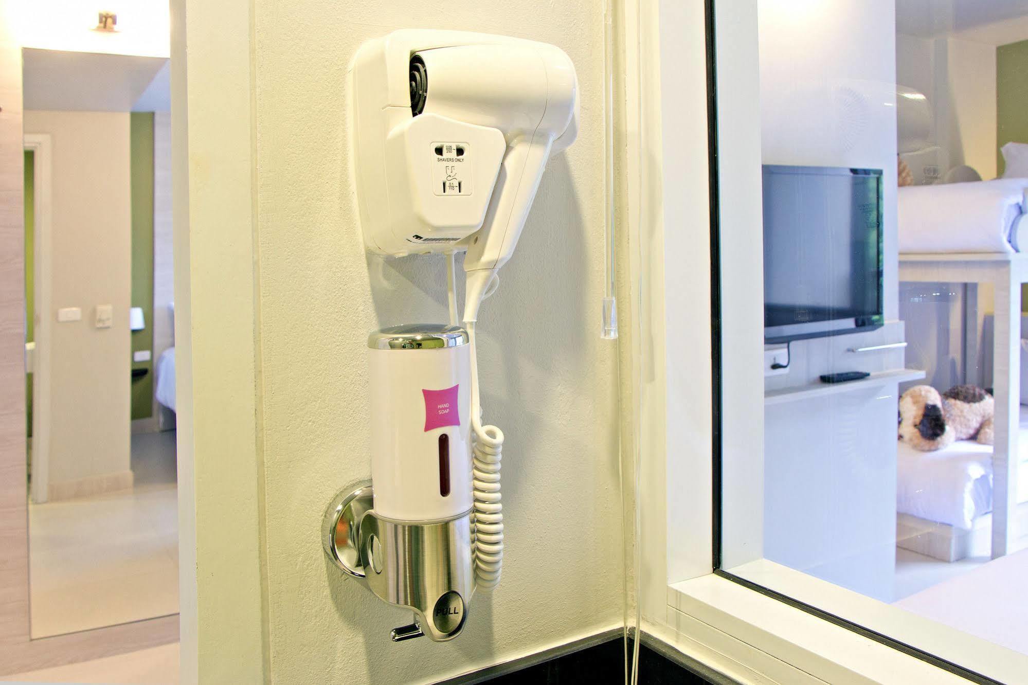 Отель Ibis Styles Krabi 4*